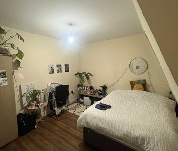 1 Bed Flat, Durnsford Road, SW19 - Photo 6