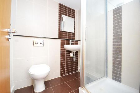 2 bedroom flat to rent - Photo 4