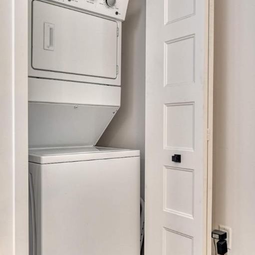 Studio - Longueuil - $1,090 /mo - Photo 1
