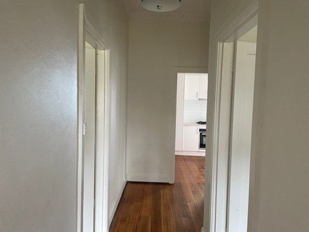 Compact freestanding 2 bedroom home - Photo 5