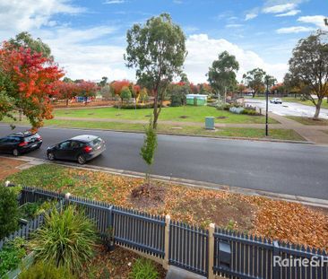 charming 3 bedroom townhouse - Photo 4