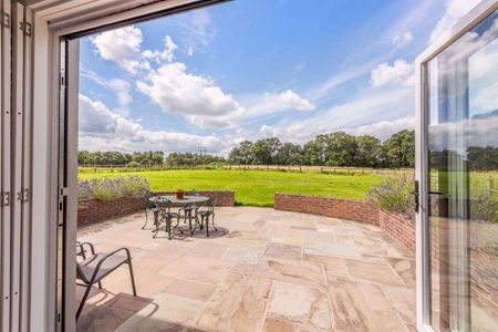 4 bedroom property to rent - Photo 3