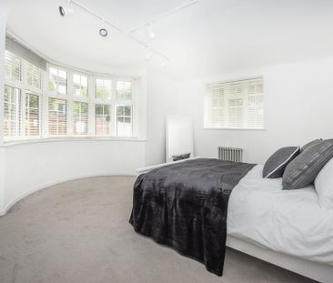 3 bedroom flat to rent - Photo 1