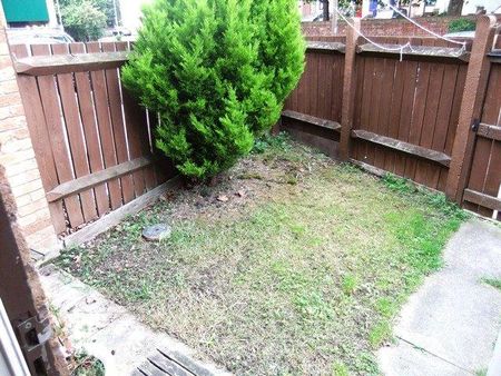 1 bedroom property to rent - Photo 4