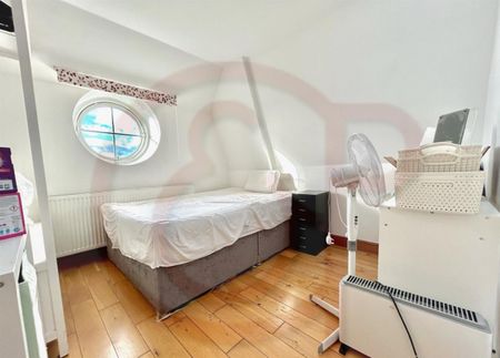 North End Road, London, W14 - Photo 3