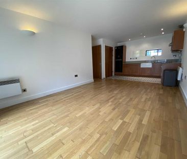 2 bedroom apartment to rent - Photo 6
