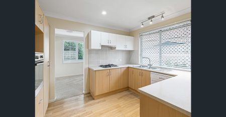 Family Living - Photo 2