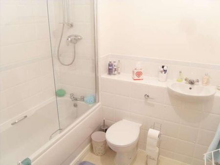 Brand House, Coombe Way, GU14 - Photo 5