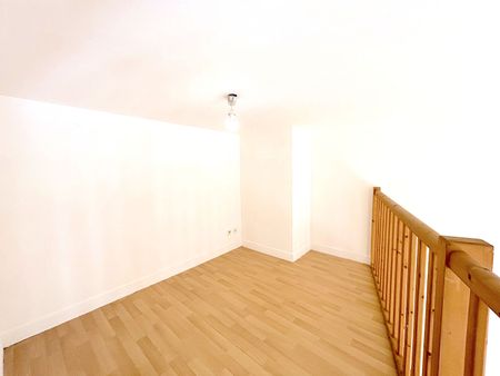 A LOUER APPARTEMENT 2 PIÈCES AVEC MEZZANINE- CAVIGNAC CENTRE - Photo 4