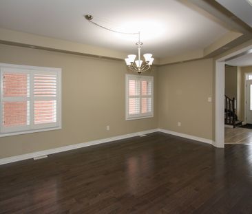 For Lease - 30 Forsyth Crescent, Barrie, Ontario - Photo 1