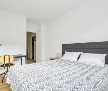 Location Appartement 2 pièces Meublé 60m² PARIS 15ème - Photo 3