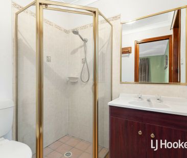 Spacious Home, Great Location! - Photo 3