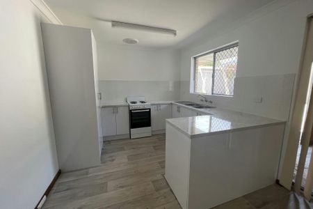 Large Family Home with Park Views - Photo 5