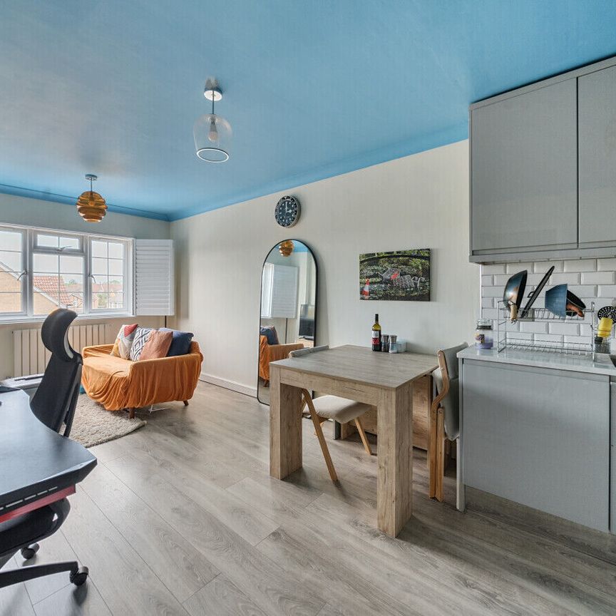 Wilkins Close, Mitcham, CR4 - Photo 1