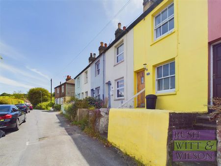 2 Bed House - Terraced - Photo 2