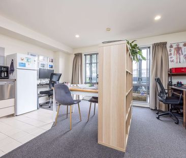 One Bedroom Mount Roskill - Photo 1