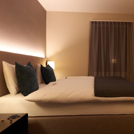 2-Zimmer Apartment mit Balkon möbliert und neu renoviert in Zürich Oerlikon - Foto 3