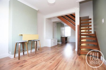 3 bedroom terraced house to rent - Photo 5