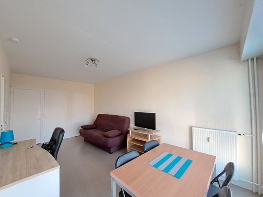 Location Appartement 1 pièce 25m² TROYES 10000 - Photo 1