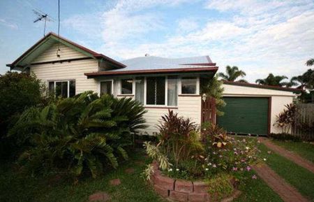 42 Mogford Street, West Mackay - Photo 2