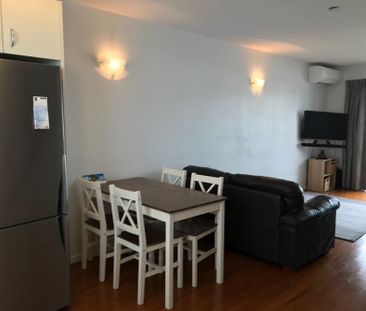 Immaculate Ellerslie 2 Bedroom Furnished Apartment - Photo 5