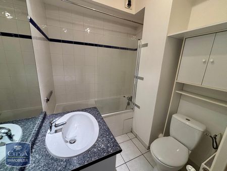Location Appartement 2 pièces 40m² CHATEAUROUX 36000 - Photo 5