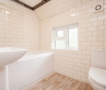 Rectory Cottage, Adwell - Photo 6