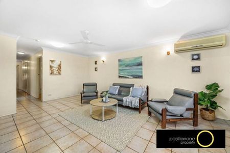 Move in before Christmas! Ideal location! - Photo 5