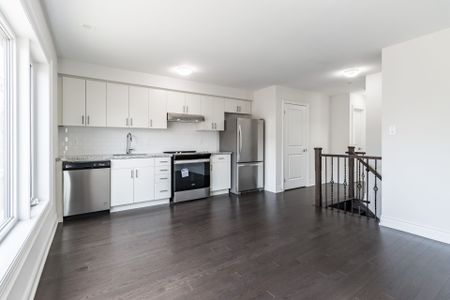 For Lease - 3 Wild Rose Gardens Unit# UPPER, Toronto, Ontario - Photo 4