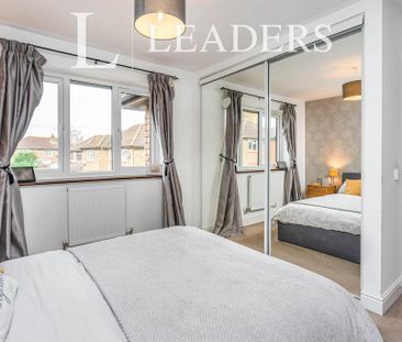 4 bedroom detached house to rent - Photo 1