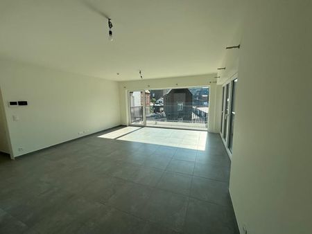 Appartement te huur - foto 2