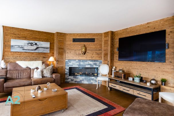 CHALET DE STANDING DE 9 PIÈCES AVEC PISCINE EXTÉRIEUR ET JACUZZI - Photo 1