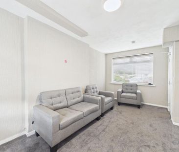 4 bedroom house of multiple occupation to rent - Photo 1