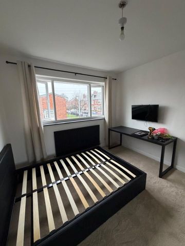 Room in a Shared House, Churchfield Road, M6 - Photo 2