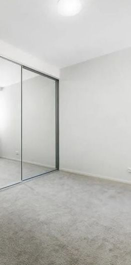 Modern Apartment in Prime Location - Photo 1