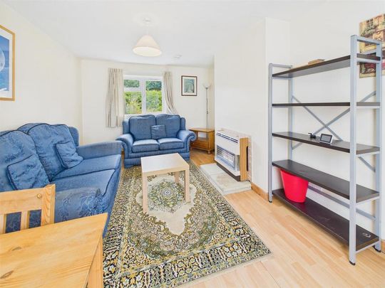 3 bedroom terraced house to rent - Photo 1