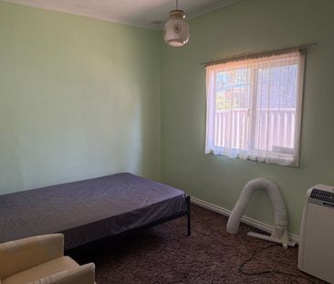 5 Beds, Large block - Short/Mid-term rental - Photo 3