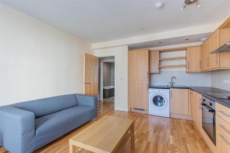 2 bedroom flat to rent - Photo 5