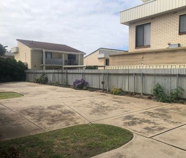 Neat Two Storey Townhouse - Photo 5