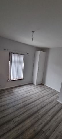 11 Rockville Street, Belfast BT12 7PB - Photo 3