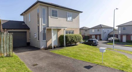 Location hard to beat!!! - Photo 2