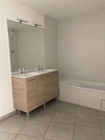 Location Appartement 3 pièces 64m² TOULOUSE 31200 - Photo 5