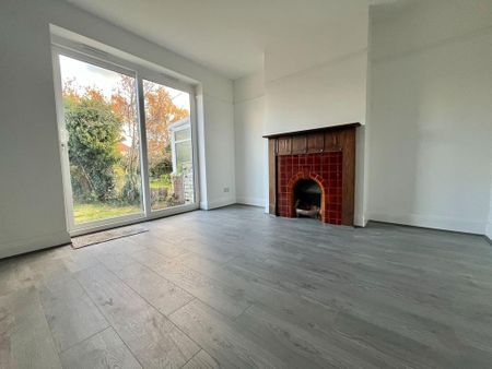 3 bedroom terraced house to rent - Photo 4