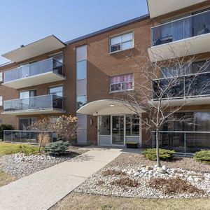 Dorchester Apartments - Photo 2