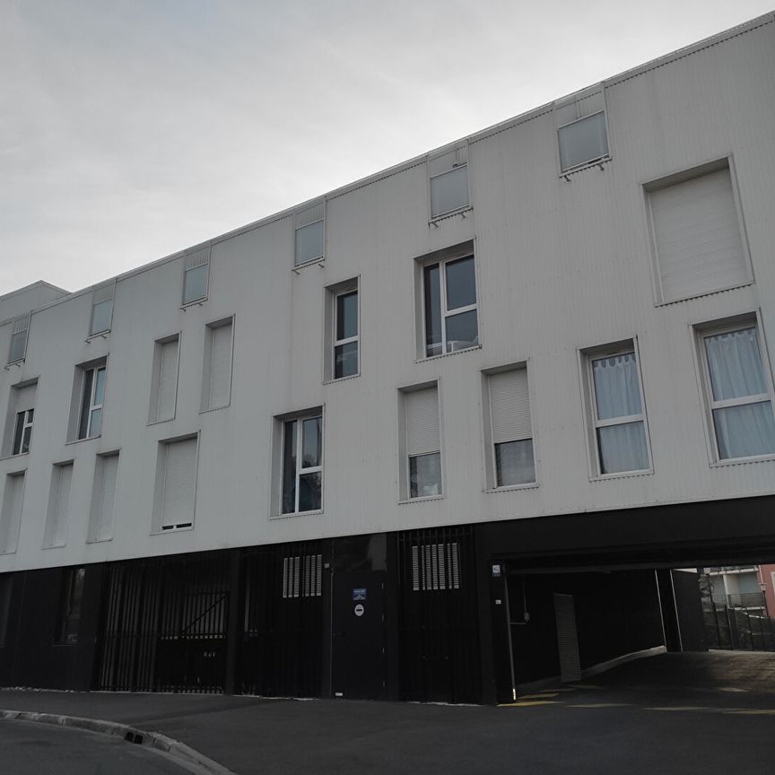 Location Appartement 1 pièce 19m² - Photo 2