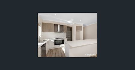 Five Bedroom Family Home - Photo 2