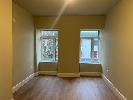 First Floor Apartment 60 Kenyon St, Nenagh, Tipperary - Photo 3