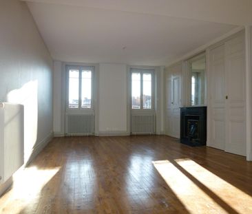 Location Appartement 4 pièces 92m² LYON 3ème - Photo 2