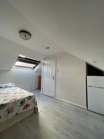 Room in a Shared House, Ashmount Road, N15 - Photo 4