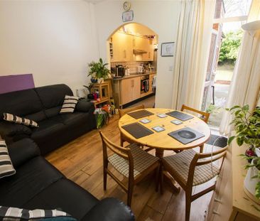 5 bedroom apartment to rent - Photo 2